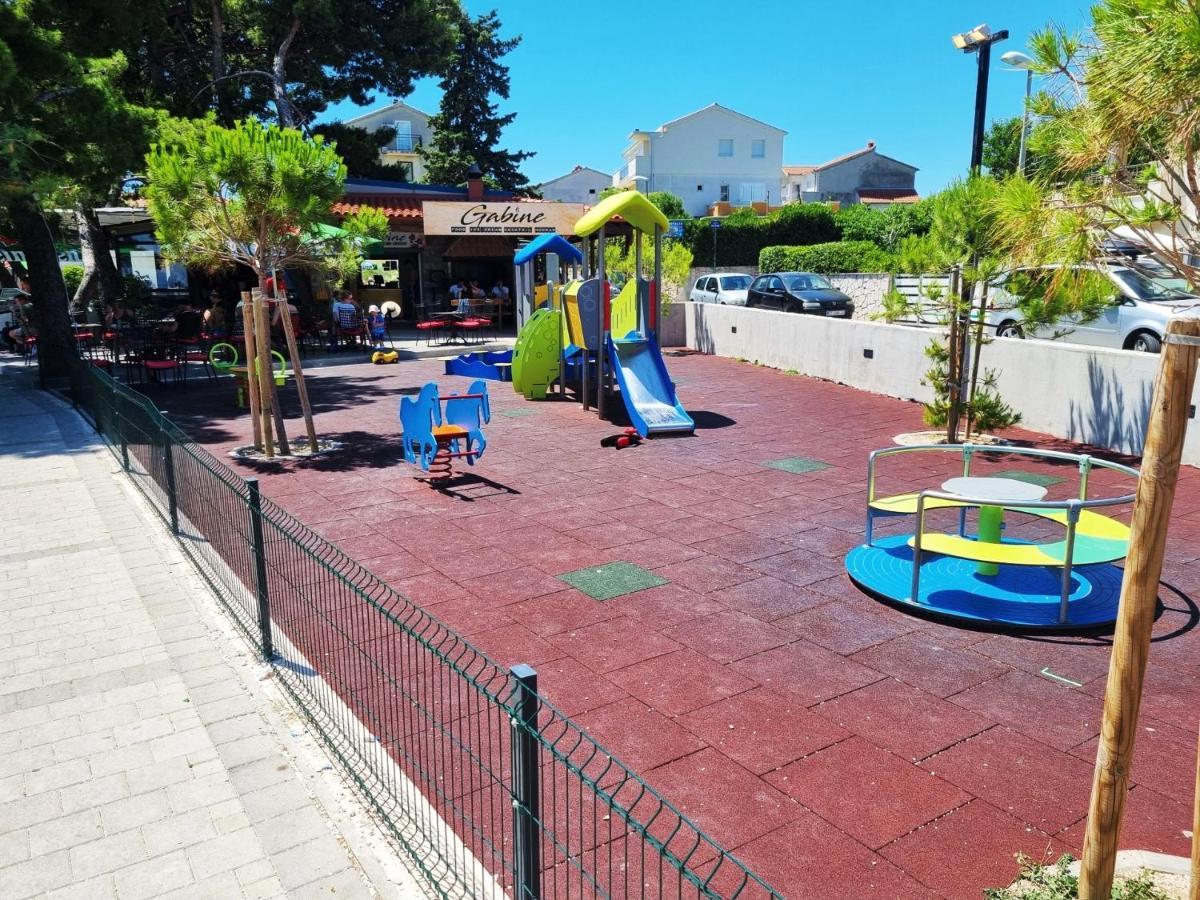 House Oasis Livak Kastela