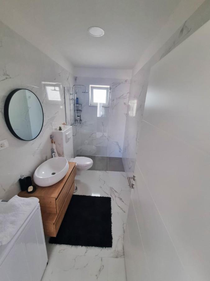 House Oasis Livak Villa *