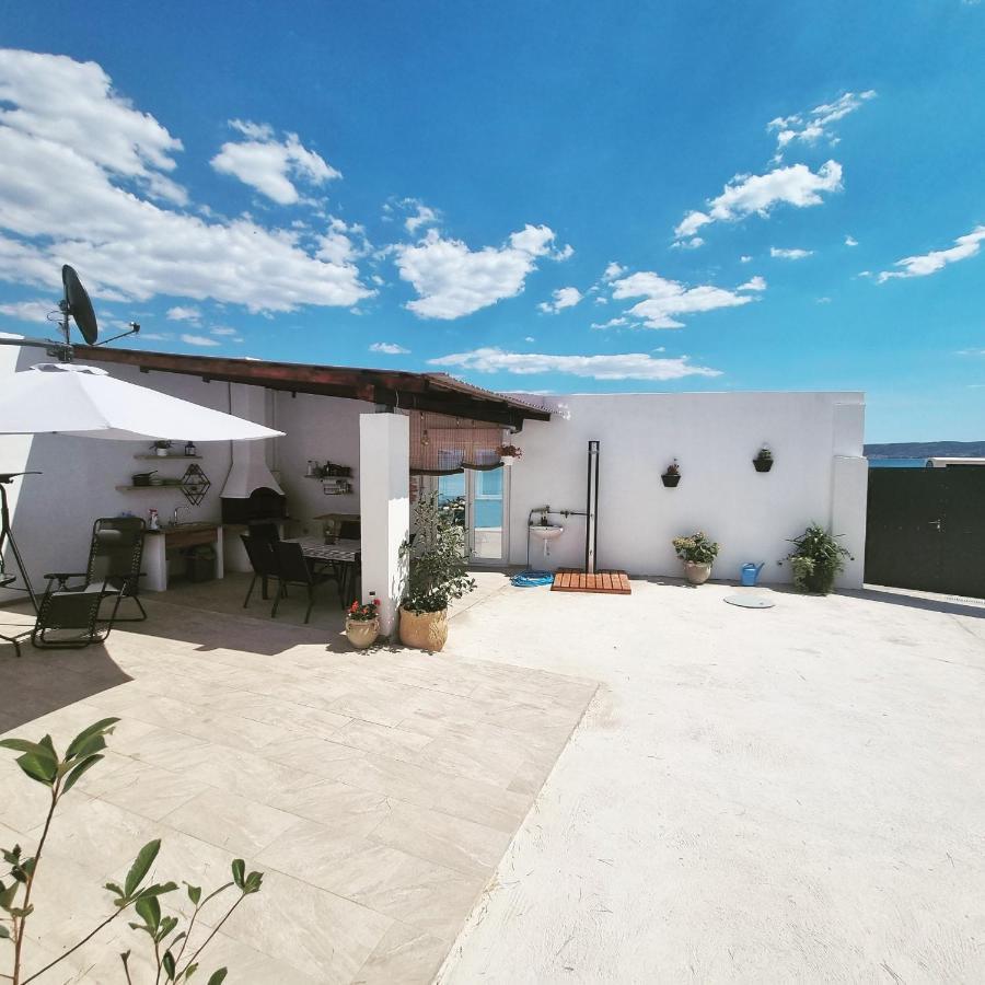 House Oasis Livak * Kastela