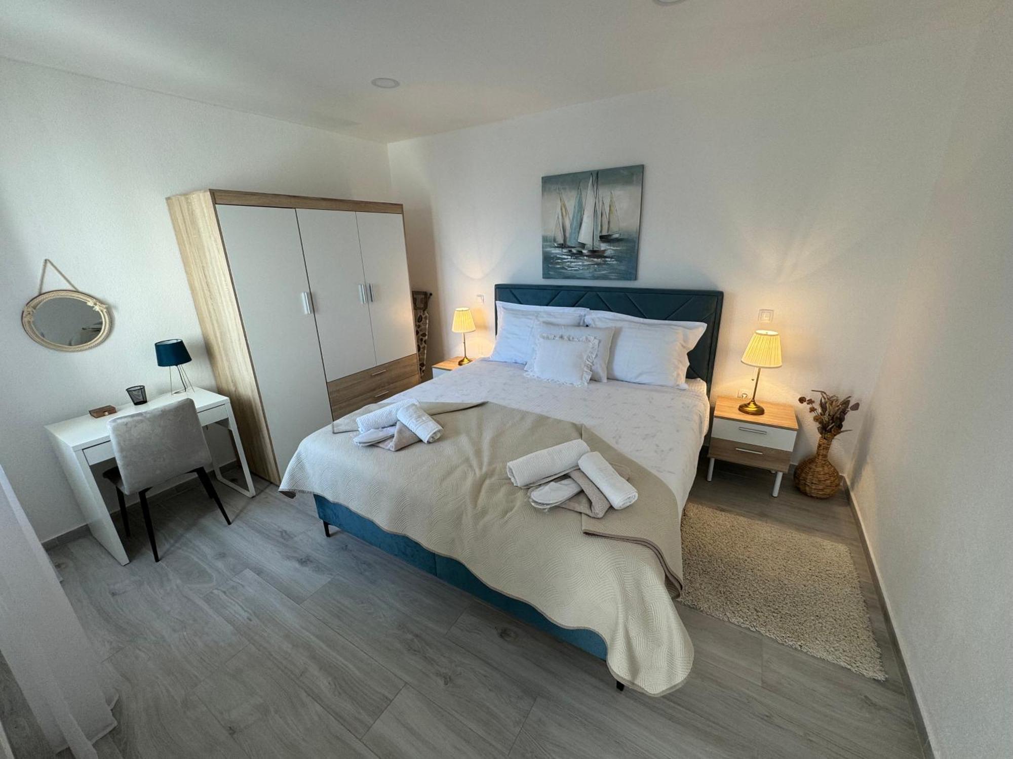 House Oasis Livak Kastela