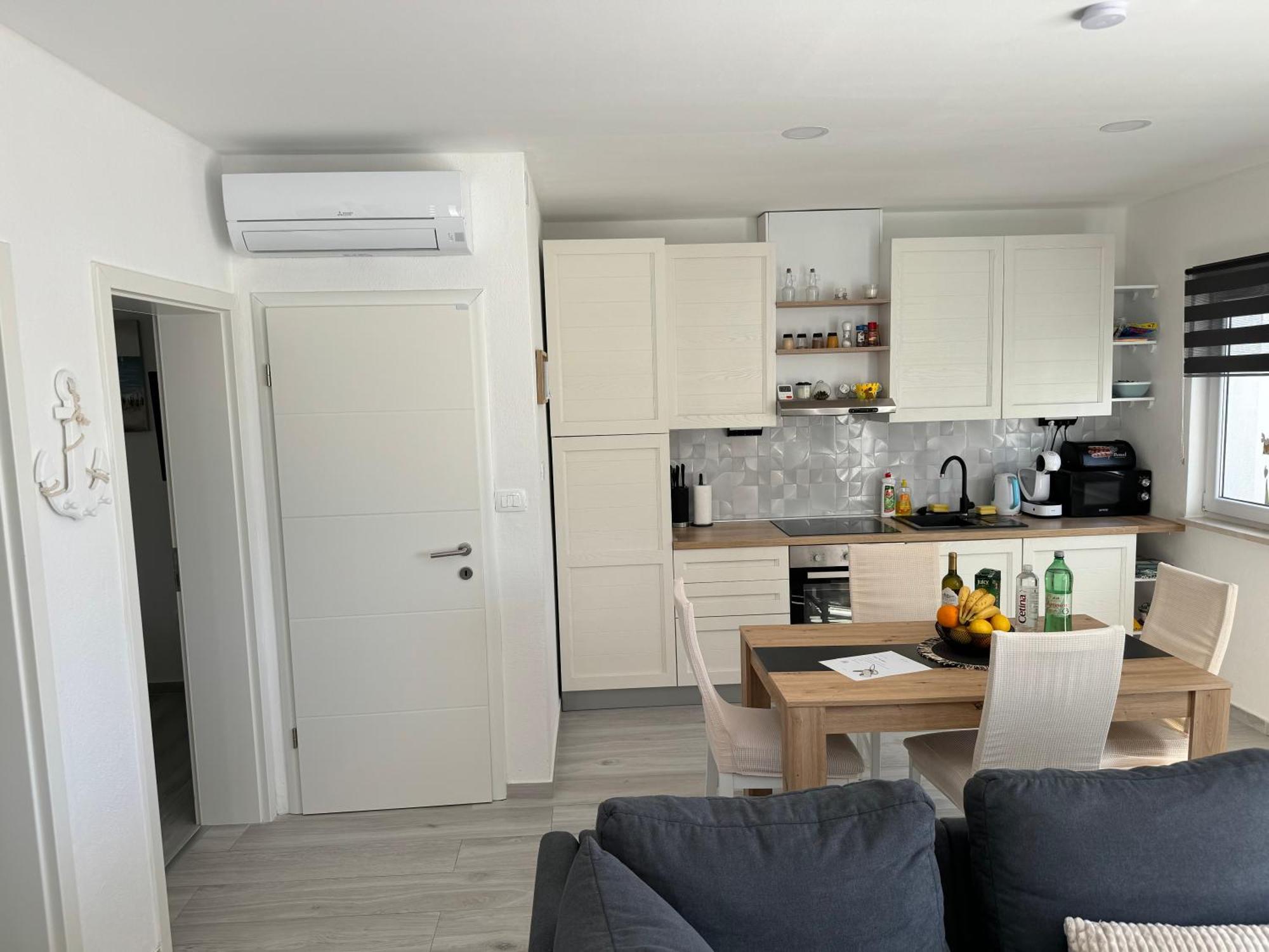 House Oasis Livak *