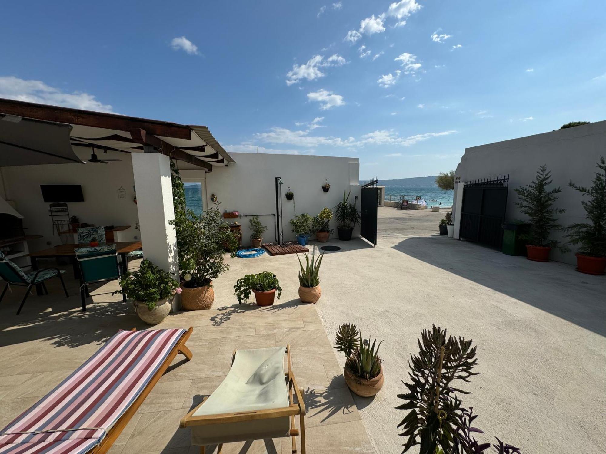 House Oasis Livak Villa Kastela